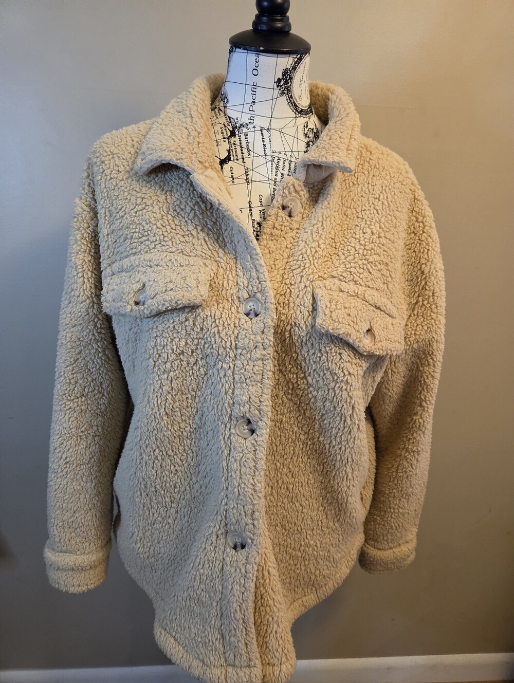Aeropostale Womens M Cream Sherpa Shacket Teddy Fleece Button Down Jacket Cozy